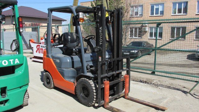 TOYOTA 02-8FG15