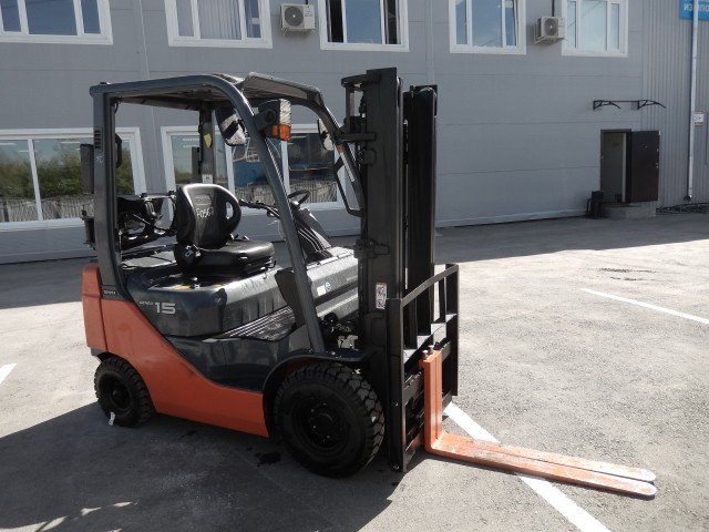 TOYOTA 02-8FG15