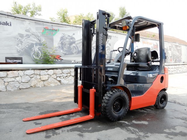 TOYOTA 02-8FG15
