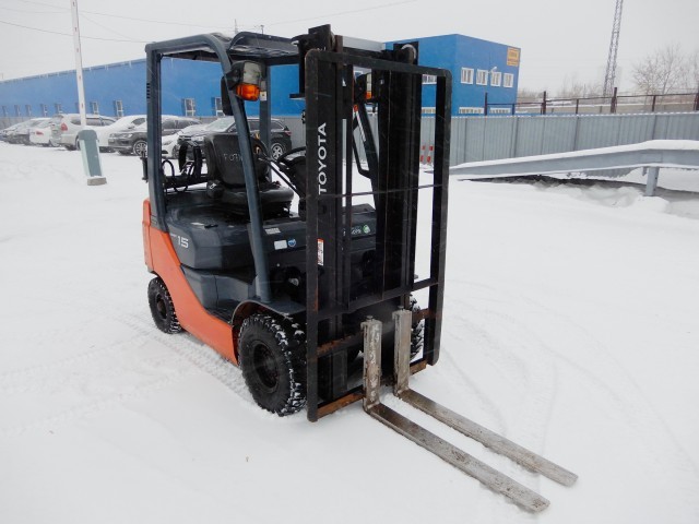 TOYOTA 02-8FG15